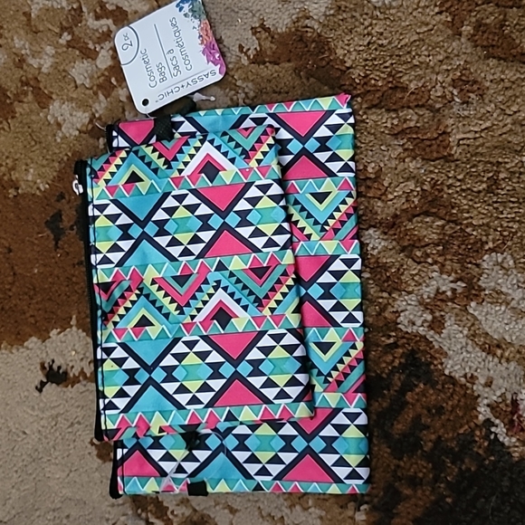 2 new Cosmetic bags. - Picture 2 of 2